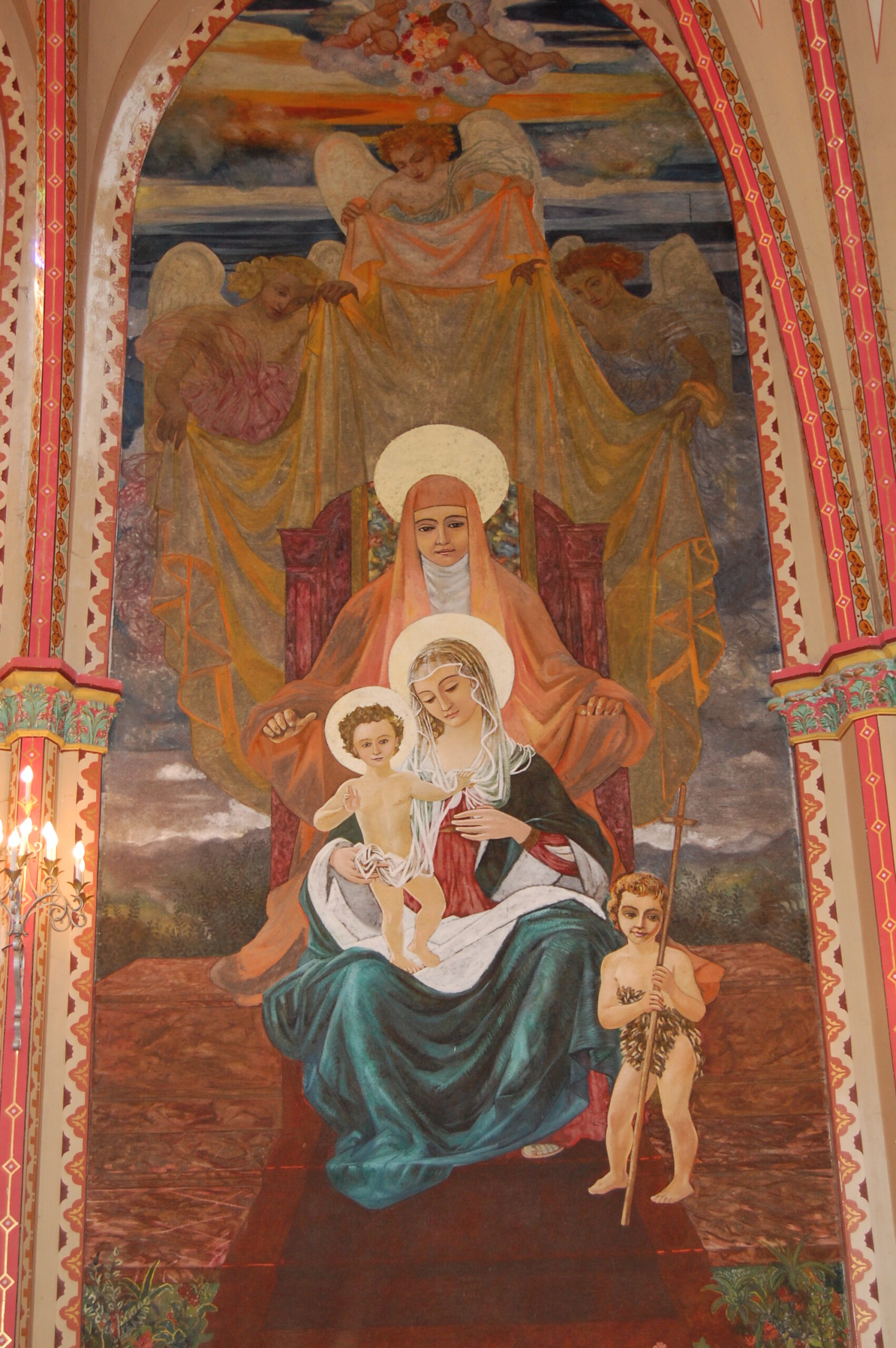 St Laurent. Vierge à l'Enfant